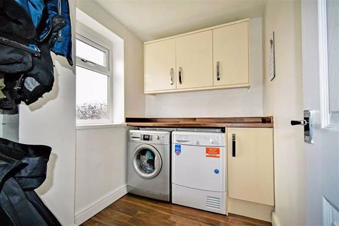 107 Digby Garth, Bransholme, Hull, HU7 4NN