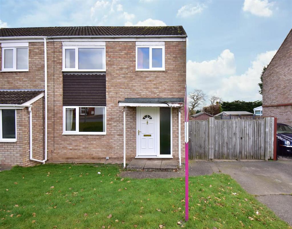 19 Derwent Avenue, Shrewsbury SY1 3RQ 3 bed semidetached house £160,000