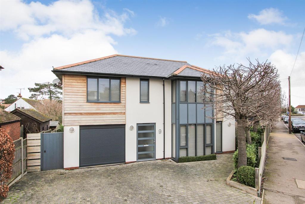 St. Annes Road, Whitstable 3 bed detached house £895,000