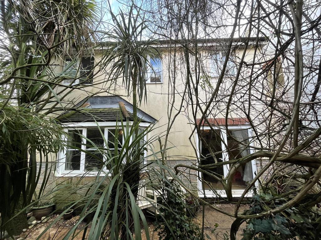 Retallick Meadows, St. Austell 4 bed detached house £315,000