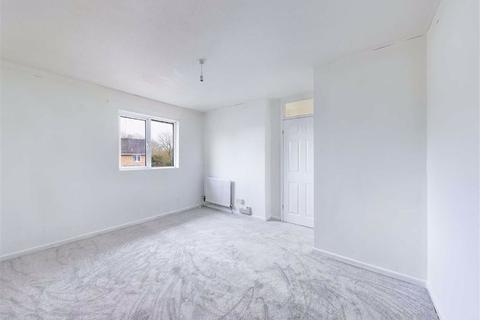 73 Unwin Road, Cheltenham, GL51 6TN