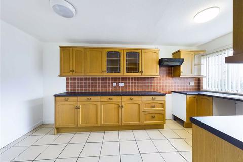 73 Unwin Road, Cheltenham, GL51 6TN