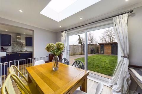 12 Kentmere Close, Cheltenham, GL51 3PD