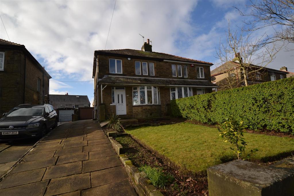 Brighouse Road, Queensbury, Bradford 13 3 bed semidetached house £