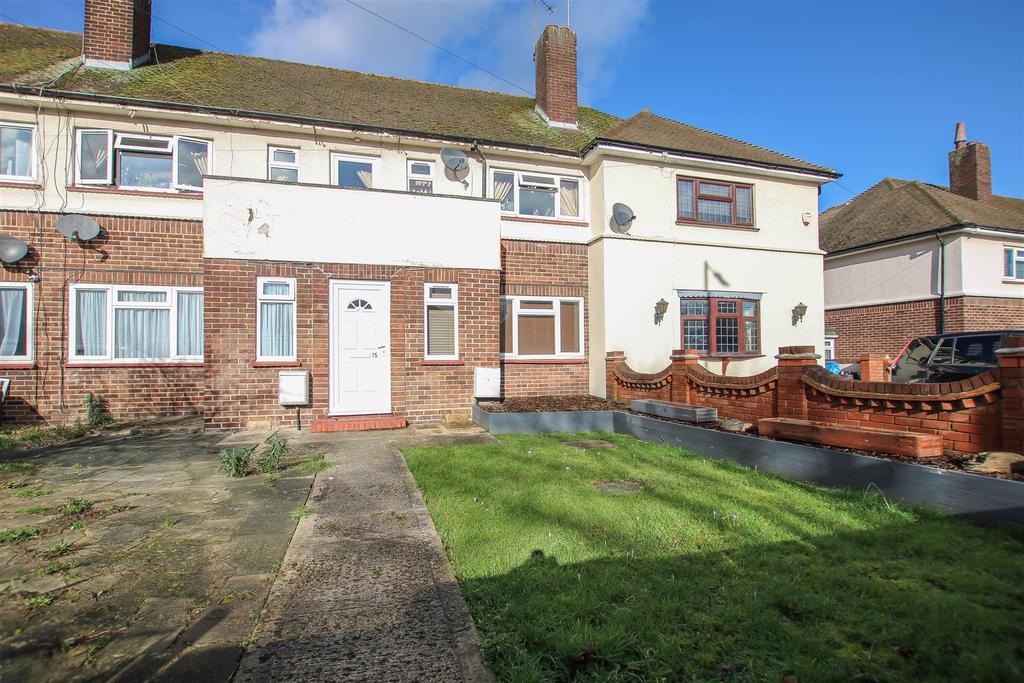 Elizabeth Road, Pilgrims Hatch, Brentwood 2 bed £250,000