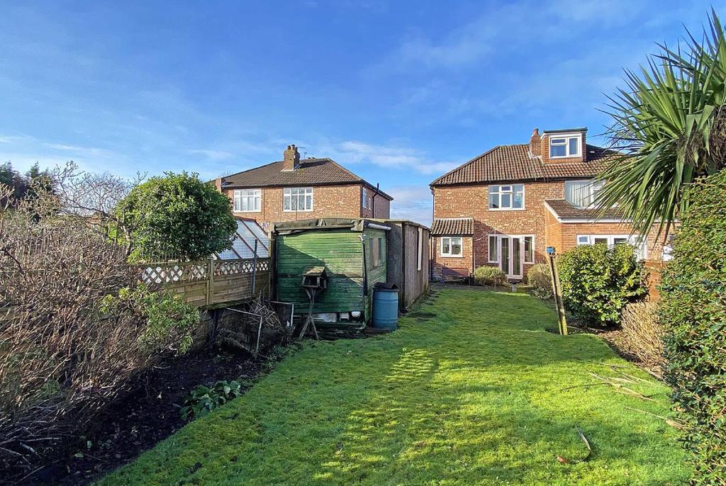 Vaudrey Drive, Timperley, Cheshire 3 bed semidetached house £325,000