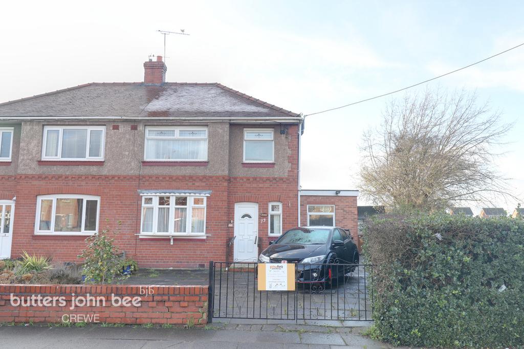 Mablins Lane, Crewe 3 bed semidetached house £150,000