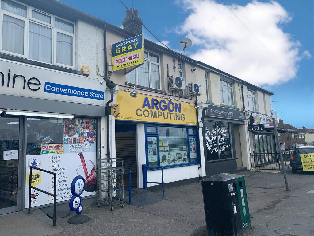 Southend Road, Rochford, Essex, SS4 Shop £285,000