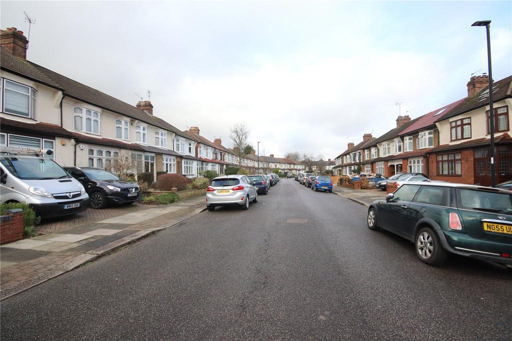 Sittingbourne Avenue, Enfield, EN1 4 bed semidetached house £675,000