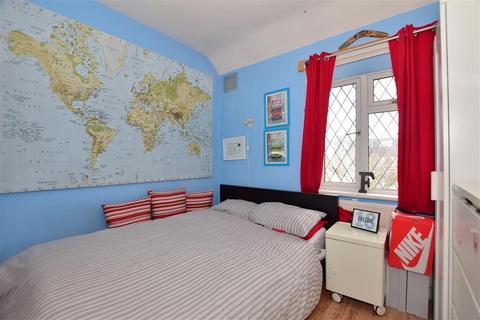 10 Penrhyn Crescent, London, E17 5BH