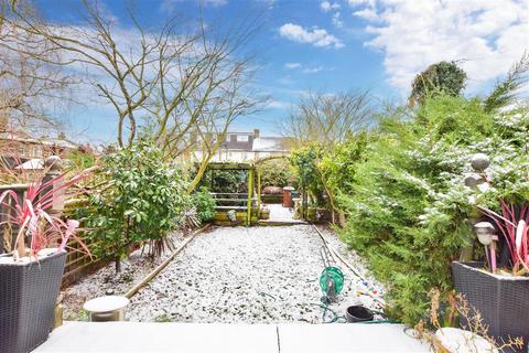 10 Penrhyn Crescent, London, E17 5BH