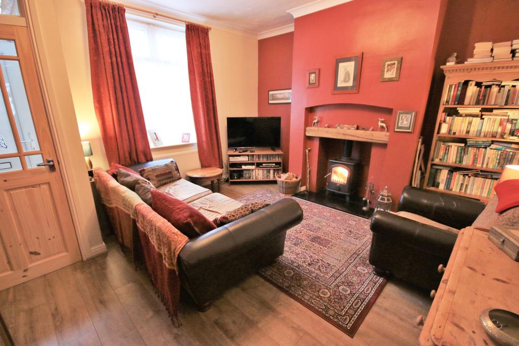 Crown Street, Poolstock, Wigan, WN3 5BL 2 bed terraced house £85,000