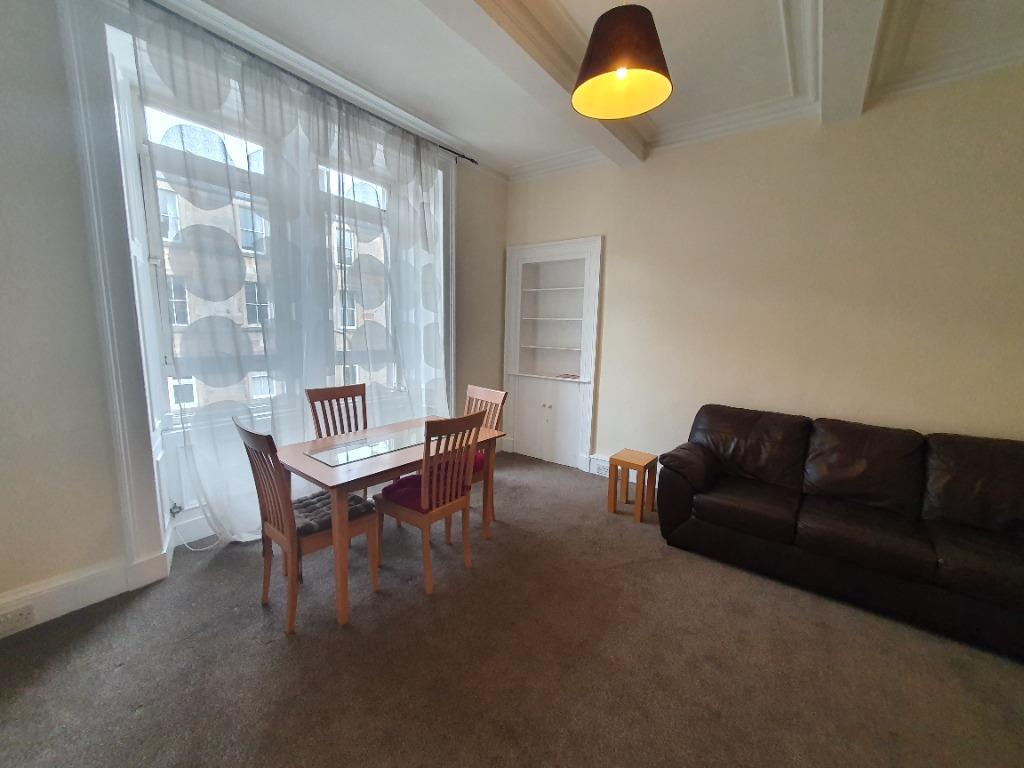 Caledonian Place, Dalry, Edinburgh, EH11 2 bed flat £795 pcm (£183 pw)