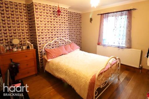 40 Nursery Lane, Ascot, SL5 8PY