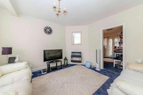 72 Hereford Road, Feltham, TW13 5BS