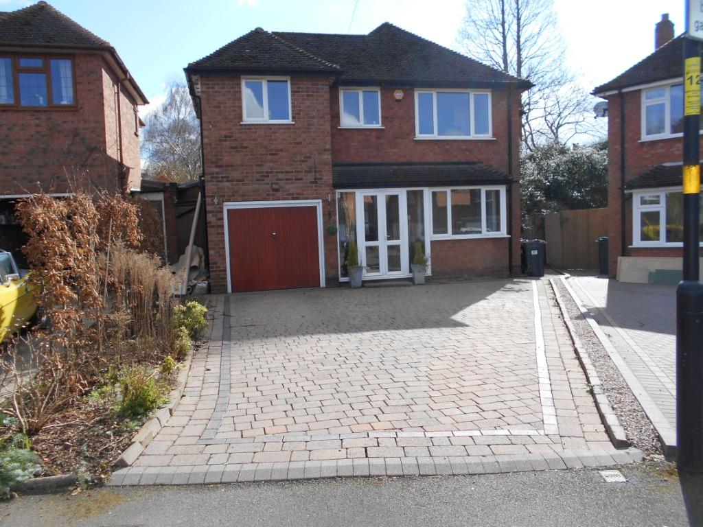 Bedford Drive, Sutton Coldfield, B75 4 bed detached house £1,495 pcm