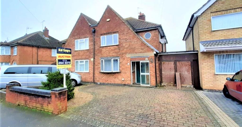 Grangeway Road, Wigston, Leicester... 3 bed semidetached house £215,000