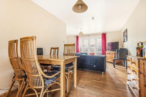22 Earle Gardens, Kingston Upon Thames, KT2 5TB