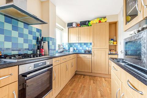 22 Earle Gardens, Kingston Upon Thames, KT2 5TB