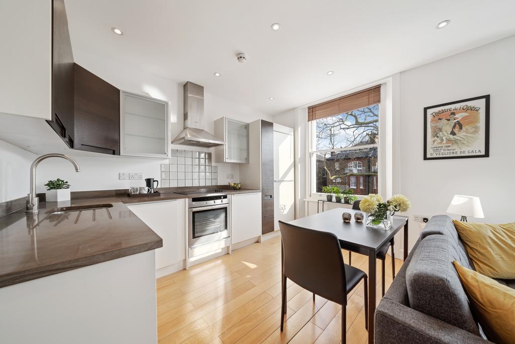 Fitted kitchen