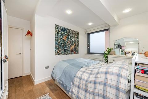 2 bedroom flat to rent, Grafton Road, Kentish Town, Lonon