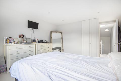 63 Fairlight Road, London, SW17 0JE