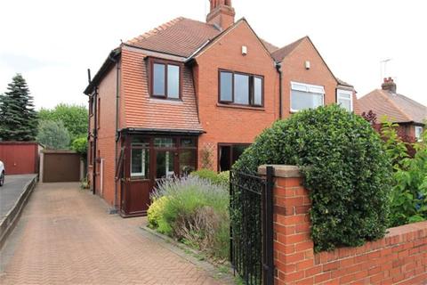 18 Armley Grange Mount, Leeds, LS12 3QB