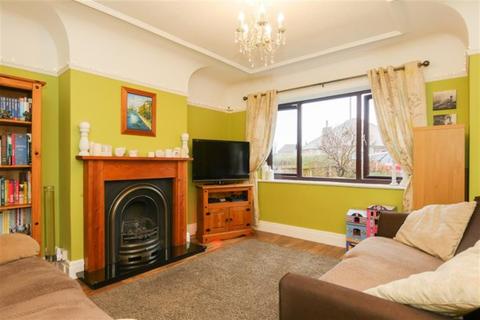 18 Armley Grange Mount, Leeds, LS12 3QB