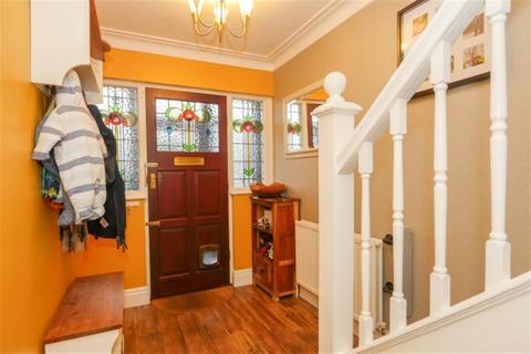 18 Armley Grange Mount, Leeds, LS12 3QB