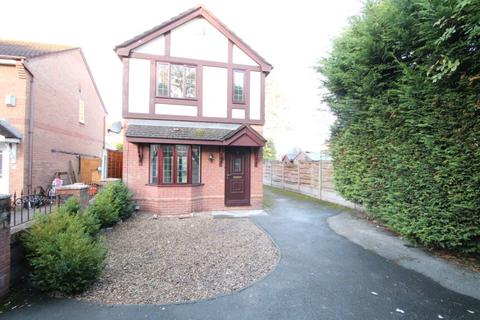 3 bedroom detached house to rent, Hallas Grove, Wythenshawe, Manchester, M23