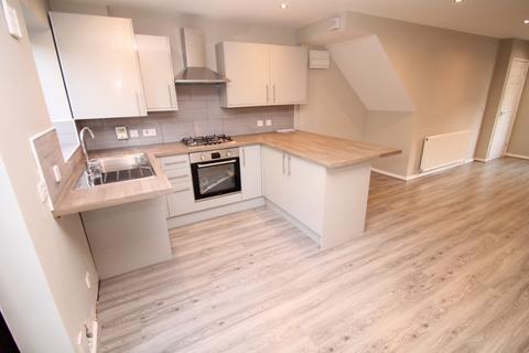 3 bedroom detached house to rent, Hallas Grove, Wythenshawe, Manchester, M23