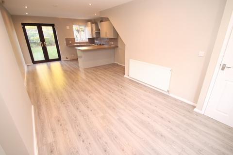 3 bedroom detached house to rent, Hallas Grove, Wythenshawe, Manchester, M23