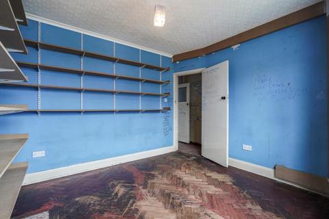 117 Waye Avenue, Hounslow, TW5 9SQ