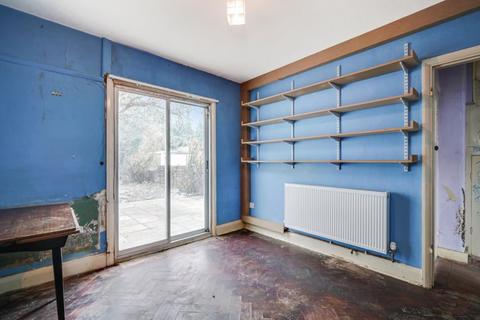 117 Waye Avenue, Hounslow, TW5 9SQ