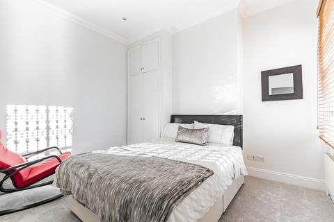 42a Coombe Road, Kingston Upon Thames, KT2 7AF