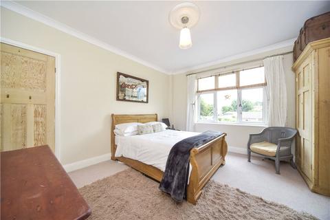 72 Sixth Cross Road, Twickenham, TW2 5PD