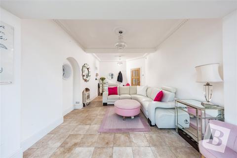 58 Herbert Road, Hornchurch, RM11 3LJ