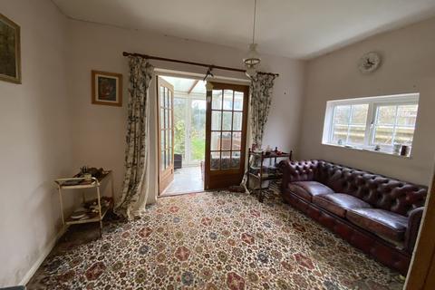 Roisel Dittons Road, Polegate, BN26 6JG