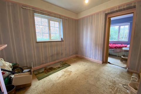 Roisel Dittons Road, Polegate, BN26 6JG