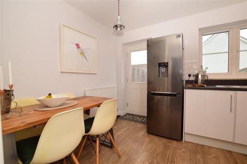 25 Choir Close, Wainscott, Rochester, ME3 8FQ