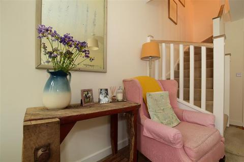 25 Choir Close, Wainscott, Rochester, ME3 8FQ