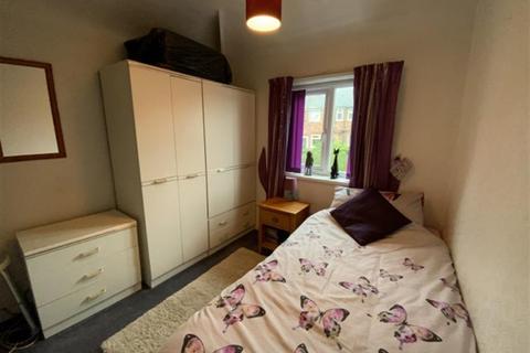 24 Corkland Close, Ashton-under-lyne, OL6 6SA