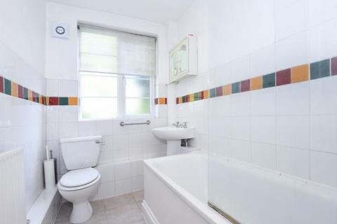 4 bedroom maisonette to rent, Crescent Road,  Finchley,  N3