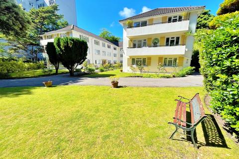 3 bedroom flat for sale, East Cliff