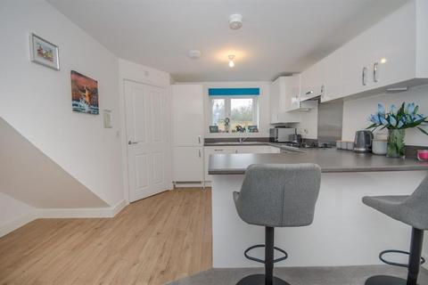 25 Snowdrop Drive, Emersons Green, Bristol, BS16 7LF