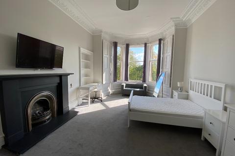 5 bedroom flat to rent, Thirlestane Road, Marchmont, Edinburgh, EH9