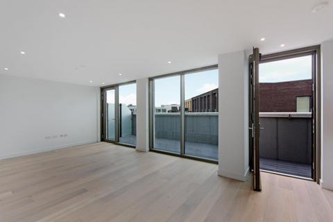 2 bedroom apartment to rent, Commodore House, Royal Wharf, London, E16