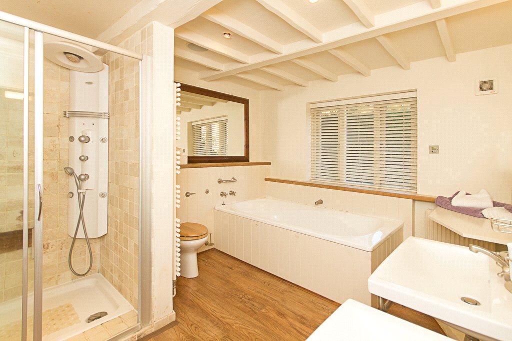 Ensuite