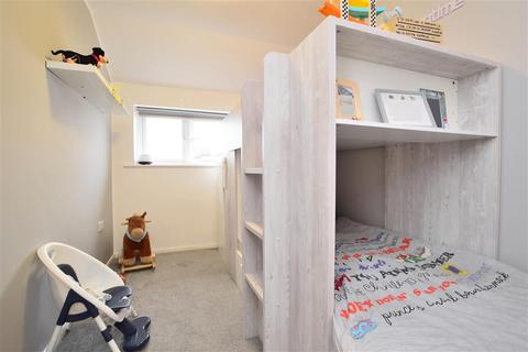 2 bedroom flat for sale - South Coast Road, Peacehaven, East Sussex