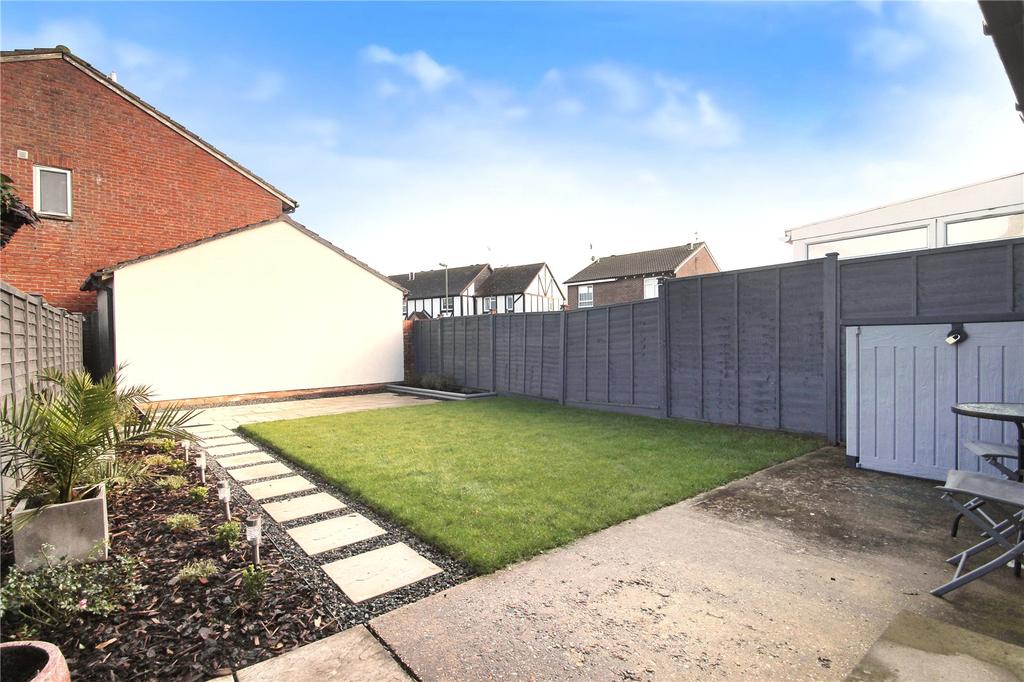 Way, Littlehampton 2 bed bungalow £250,000